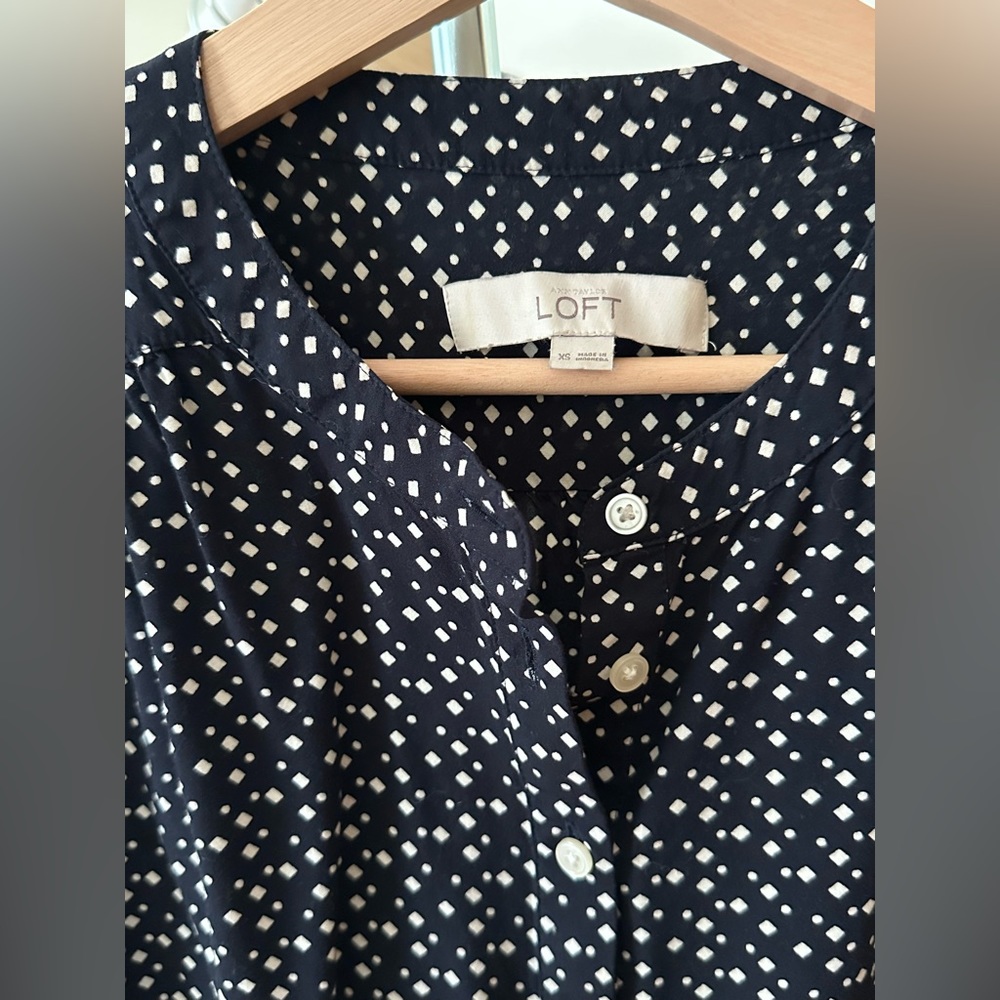 Navy blue blouse - Picture 2 of 3